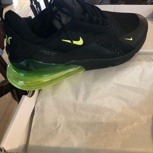 Nike AirMac 270 black volt new with box size 11